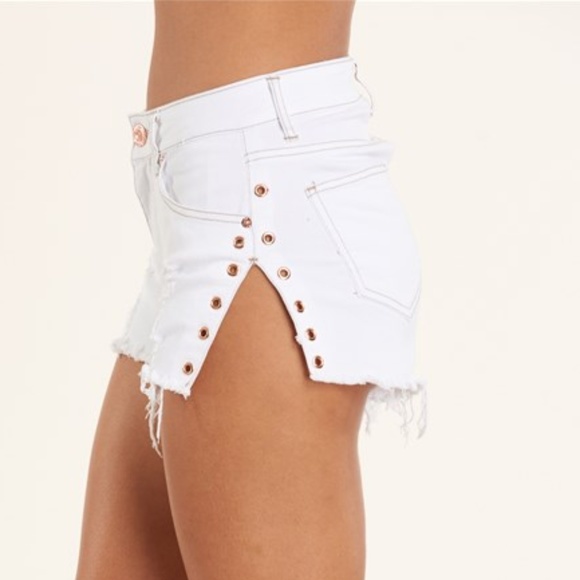 "Rih" Jean Shorts - Picture 2 of 3